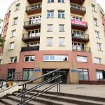 - Balcony, Park And Tram Nearby - By Rentujemy Appartamento *