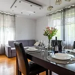 - Balcony, Park And Tram Nearby - By Rentujemy * Breslavia