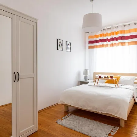 - Balcony, Park And Tram Nearby - By Rentujemy Appartement *