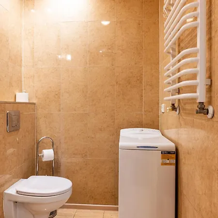 - Park And Tram Nearby - By Rentujemy Apartman *
