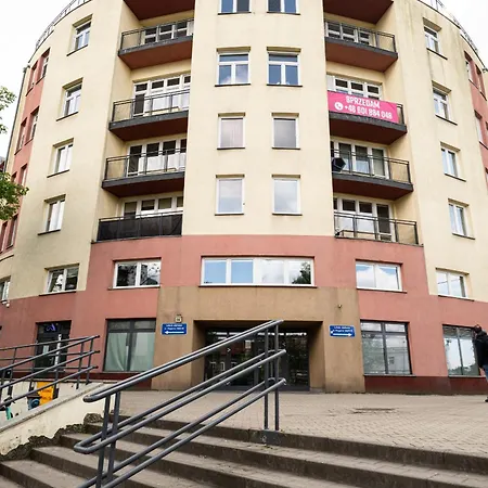 - Balcony, Park And Tram Nearby - By Rentujemy Appartement *