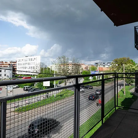 - Park And Tram Nearby - By Rentujemy *