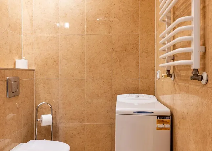 - Balcony, Park And Tram Nearby - By Rentujemy Apartment *