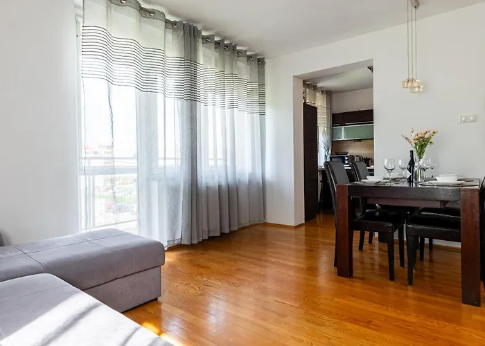 - Balcony, Park And Tram Nearby - By Rentujemy Breslau