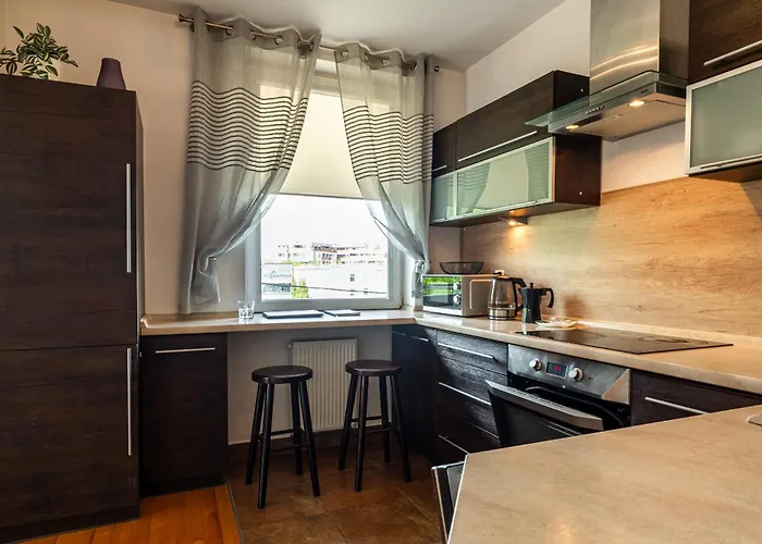 - Balcony, Park And Tram Nearby - By Rentujemy Apartment *